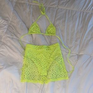 Super trendy rhinestone fave fit 🤗🦋